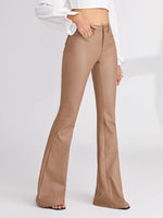 Load image into Gallery viewer, WDIRARA Women's Slant Pocket Straight Leg High Stretch Jeans Leather Look Long Pants Flare Leg Khaki L
