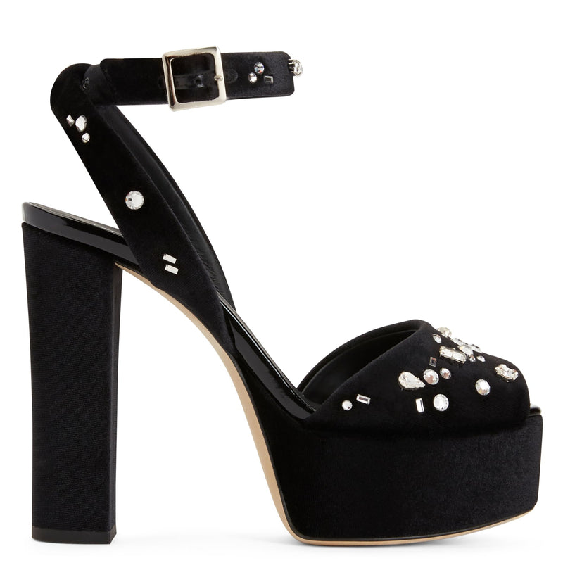 Betty Sandals, 8.5, Black