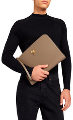 Load image into Gallery viewer, Fabian Pouch, One Size, Brown
