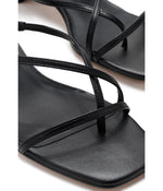 Load image into Gallery viewer, DOLCE VITA Shoes Karlos Sandals (Black Leather, 6)

