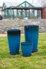 Load image into Gallery viewer, MinCHI257 24,21,11 Inch Large Plastic Planters with Drainage Hole and Saucer - Set of 3 Tall Plant Pots Indoor Flower Pot Tall Round Planters Outdoor Large Tall Planter
