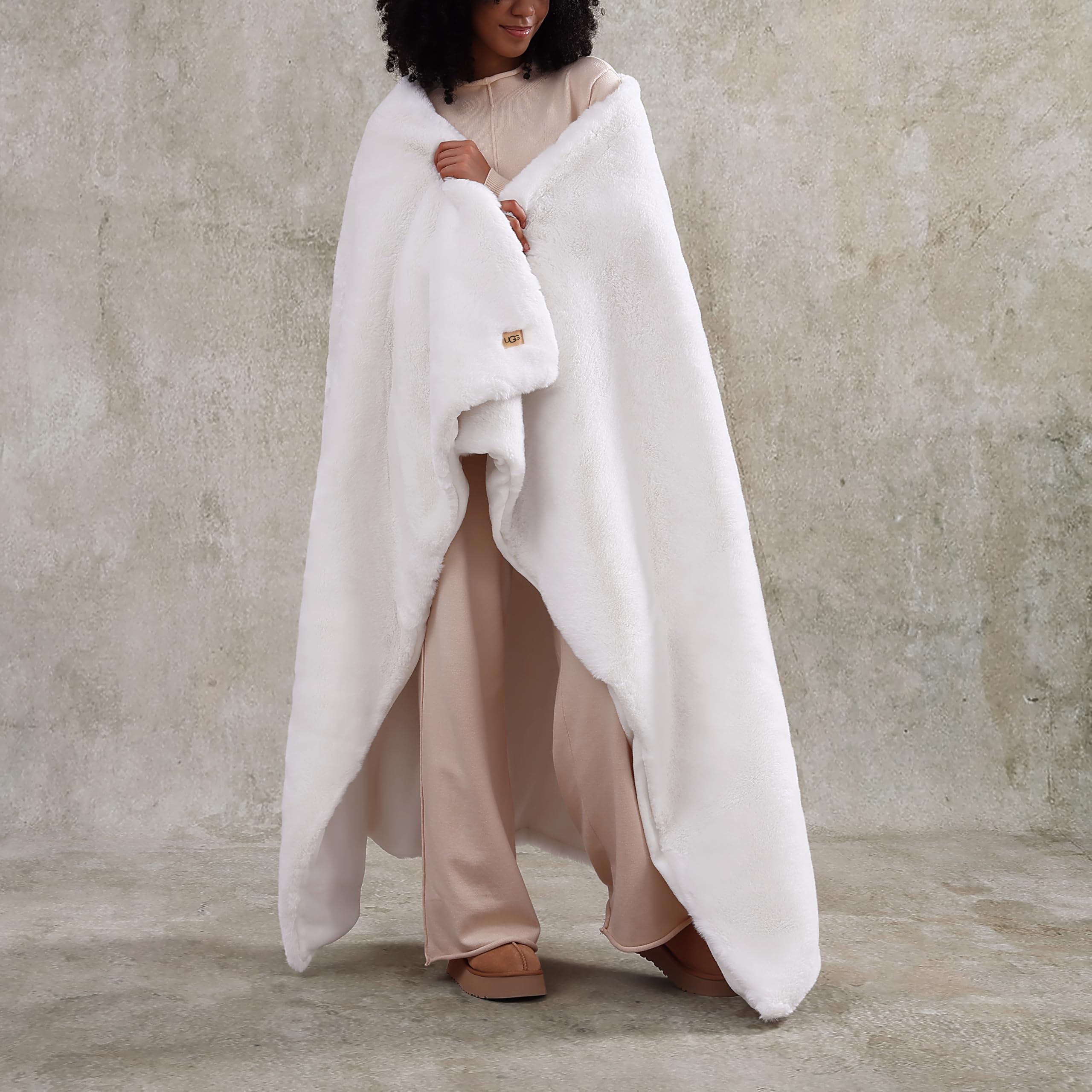 UGG Euphoria Plush Faux Fur Throw Blanket Medium Weight Reversible Luxury Soft Throw for Couch Bed or Chair Hypoallergenic Machine Washable Home Decor Fluffy Blanket, 50-inch x 70-inch, White Snow